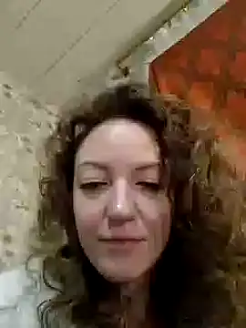 Snapshot of KattyLuuu chatting on 12.29.24 KattyLuuu online show from 12.29.24