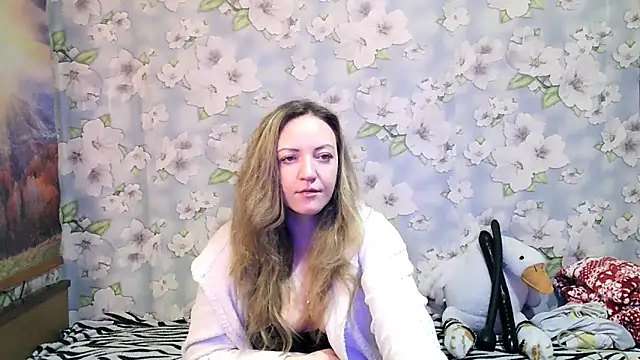 Snapshot of KattyLuuu chatting on 11.19.25 KattyLuuu online show from 11.19.25