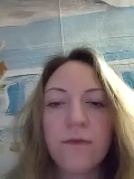 Snapshot of KattyLuuu chatting on 12.04.25 KattyLuuu online show from 12.04.25