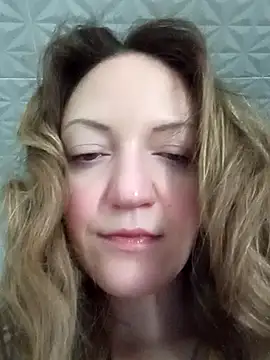 KattyLuuu online show from 04.02.26