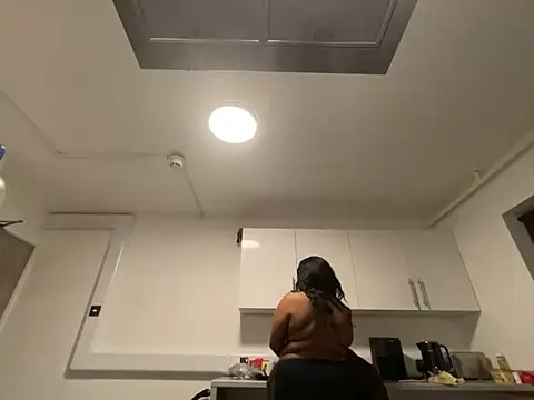 LavenderBuxton online show from 02.13.25