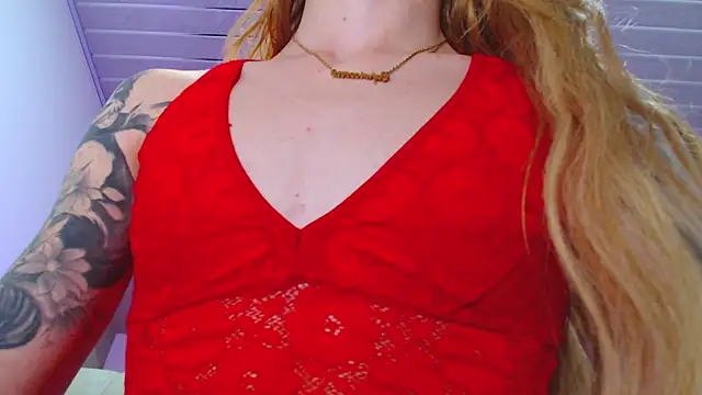 Snapshot of GabbyHills chatting on 02.15.25 GabbyHills online show from 02.15.25