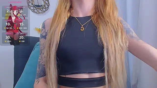 Snapshot of GabbyHills chatting on 09.20.25 GabbyHills online show from 09.20.25