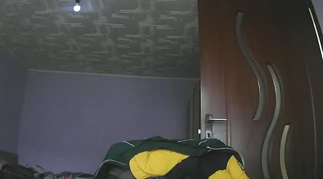 Snapshot of boyseduction chatting on 12.21.24 boyseduction online show from 12.21.24