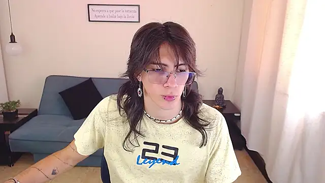 Snapshot of andreey50 chatting on 01.08.25 andreey50 online show from 01.08.25