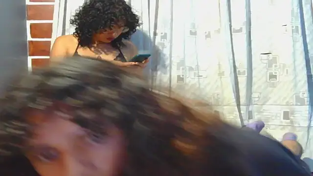 Snapshot of HotCakesuwu chatting on 01.10.25 HotCakesuwu online show from 01.10.25