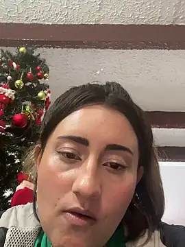 Snapshot of hanna_sky1 chatting on 12.23.24 hanna sky1 online show from 12.23.24