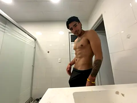 GIOOOO568 online show from 11.03.25