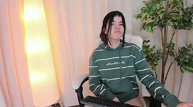 Maddy bennet online show from 03.20.25