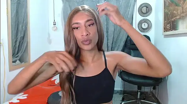 Dannacamilsaenz online show from 01.22.25