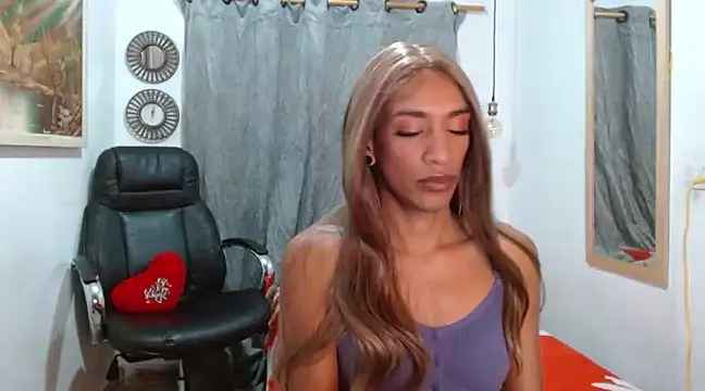 Dannacamilsaenz online show from 02.08.25