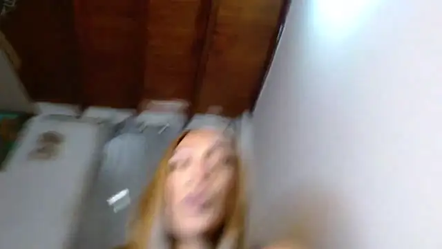 Dannacamilsaenz online show from 12.03.25