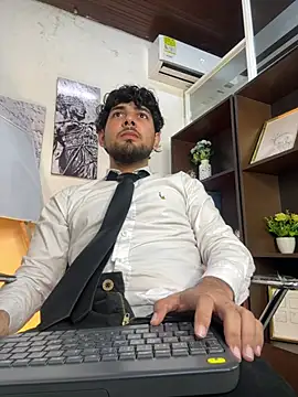 Snapshot of Samir_bear chatting on 04.25.26 Samir bear online show from 04.25.26