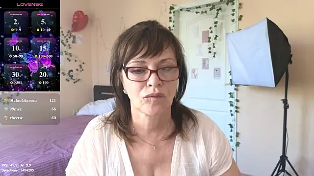 Snapshot of Miss_Moren chatting on 06.27.26 Miss Moren online show from 06.27.26