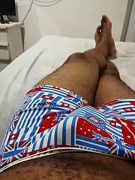 Snapshot of lucasquirao1234 chatting on 09.29.25 lucasquirao1234 online show from 09.29.25