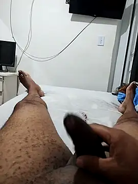 Snapshot of lucasquirao1234 chatting on 10.08.25 lucasquirao1234 online show from 10.08.25