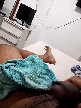 Snapshot of lucasquirao1234 chatting on 10.23.25 lucasquirao1234 online show from 10.23.25