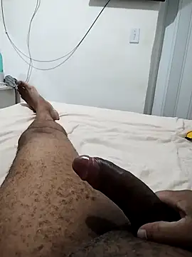 Snapshot of lucasquirao1234 chatting on 11.17.25 lucasquirao1234 online show from 11.17.25