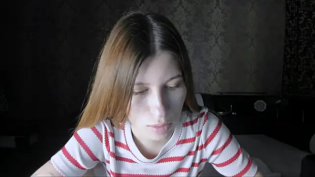 Agnes Allenn online show from 10.28.25