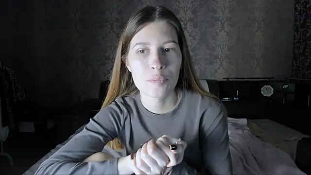 Agnes Allenn online show from 11.13.25