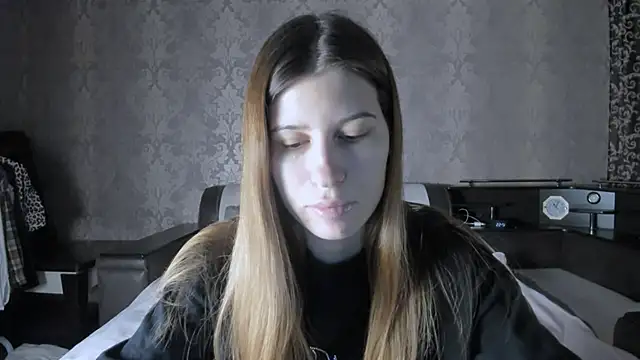 Agnes Allenn online show from 11.28.25