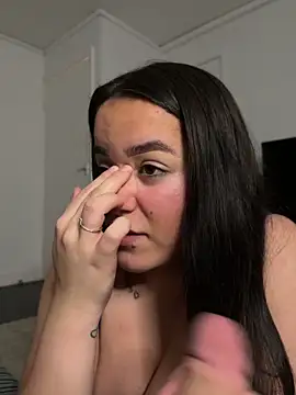 Snapshot of shelovesc chatting on 02.22.25 shelovesc online show from 02.22.25