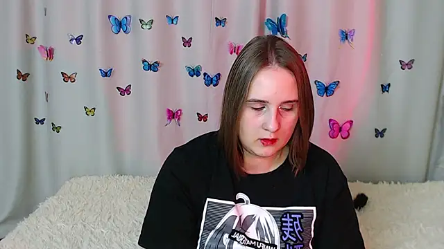 Snapshot of Phantommira chatting on 12.24.24 Phantommira online show from 12.24.24