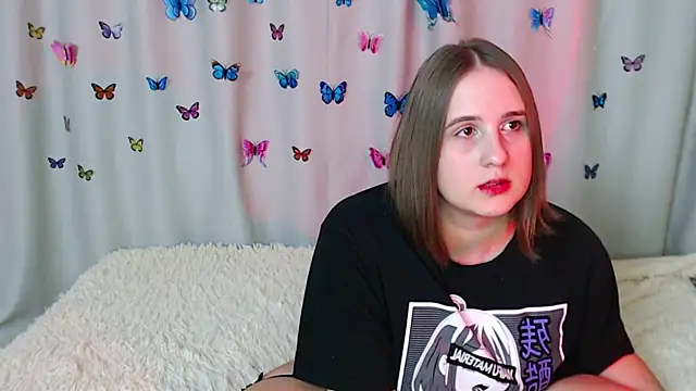 Snapshot of Phantommira chatting on 12.24.24 Phantommira online show from 12.24.24