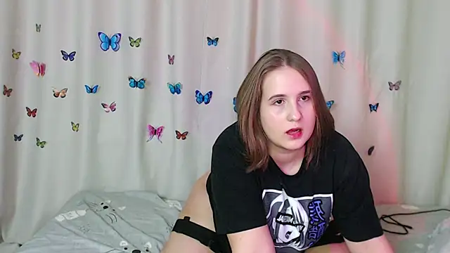 Snapshot of Phantommira chatting on 01.09.25 Phantommira online show from 01.09.25