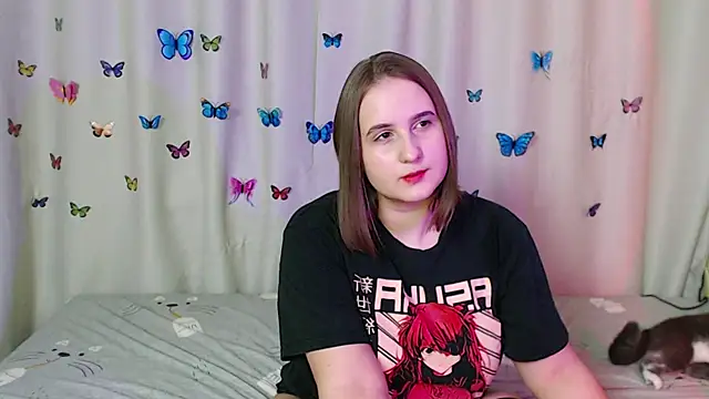 Snapshot of Phantommira chatting on 01.14.25 Phantommira online show from 01.14.25