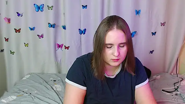 Snapshot of Phantommira chatting on 01.15.25 Phantommira online show from 01.15.25