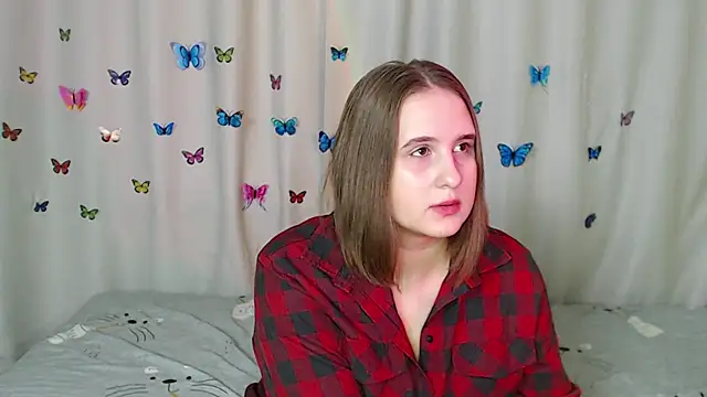 Snapshot of Phantommira chatting on 01.20.25 Phantommira online show from 01.20.25