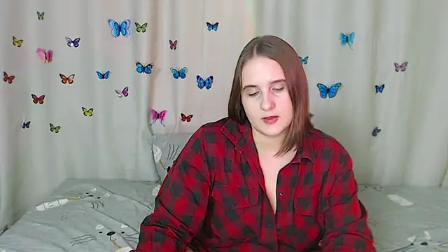 Snapshot of Phantommira chatting on 01.20.25 Phantommira online show from 01.20.25