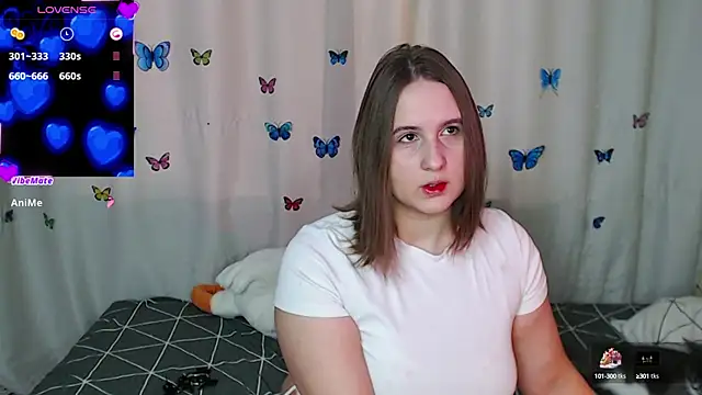 Snapshot of Phantommira chatting on 03.02.25 Phantommira online show from 03.02.25