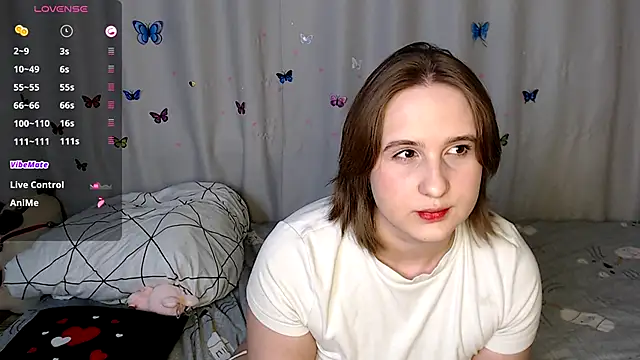 Snapshot of Phantommira chatting on 11.08.25 Phantommira online show from 11.08.25