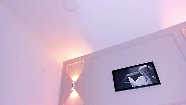 anniemartinezz online show from 12.27.24