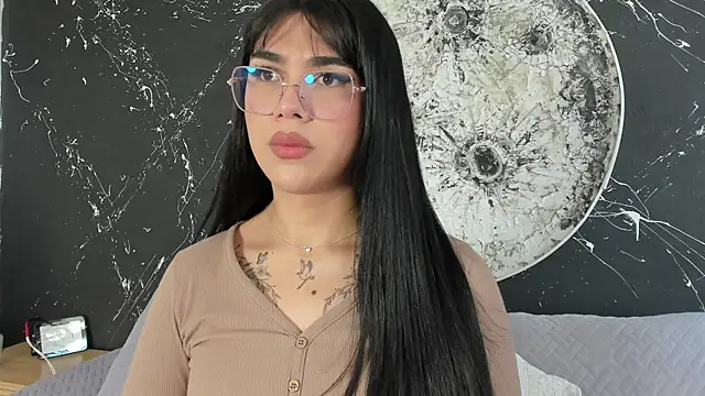 RoseCassie online show from 11.18.25