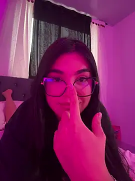 RoseCassie online show from 04.15.26