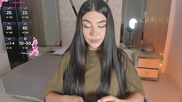 Snapshot of RoseCassie chatting on 06.24.26 RoseCassie online show from 06.24.26