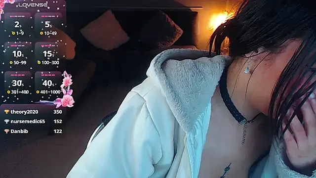 mia collens online show from 01.28.25