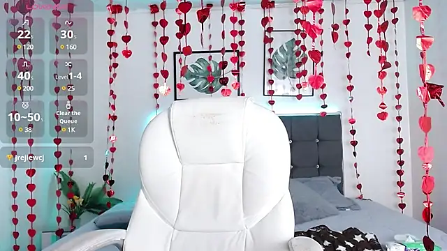 mia collens online show from 02.12.25