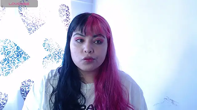 Snapshot of Pinky-Flower chatting on 12.30.24 Pinky-Flower online show from 12.30.24