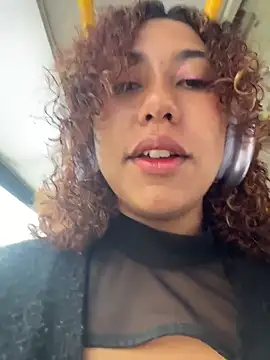 Snapshot of lauraltt chatting on 11.15.25 lauraltt online show from 11.15.25