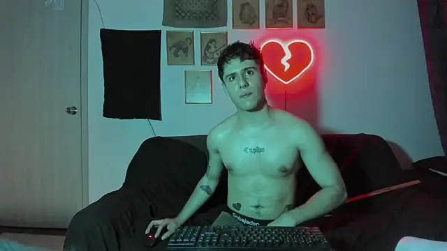 Antonello Vannucci online show from 01.01.25