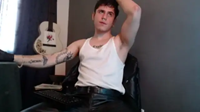 Snapshot of Antonello_Vannucci chatting on 01.18.26 Antonello Vannucci online show from 01.18.26