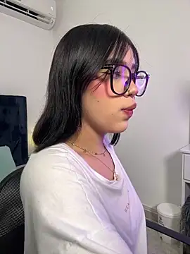 Snapshot of Lily_Woodz chatting on 02.09.26 Lily Woodz online show from 02.09.26