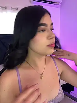Lily Woodz online show from 07.11.26