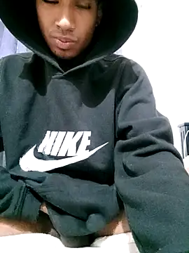 Snapshot of Kevin_Grey666 chatting on 11.08.25 Kevin Grey666 online show from 11.08.25