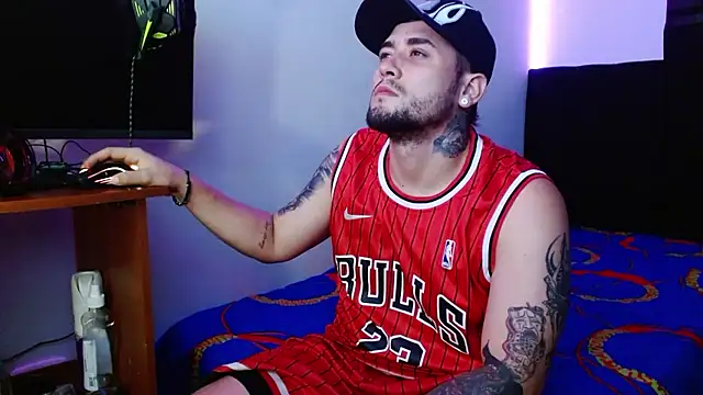 Snapshot of miia-liiam chatting on 01.18.26 miia-liiam online show from 01.18.26