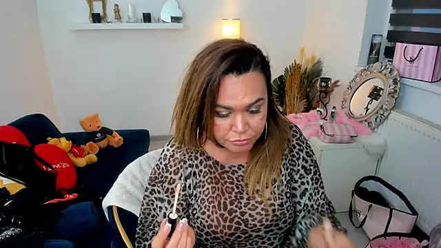 Snapshot of Aileen_Stone chatting on 02.16.25 Aileen Stone online show from 02.16.25